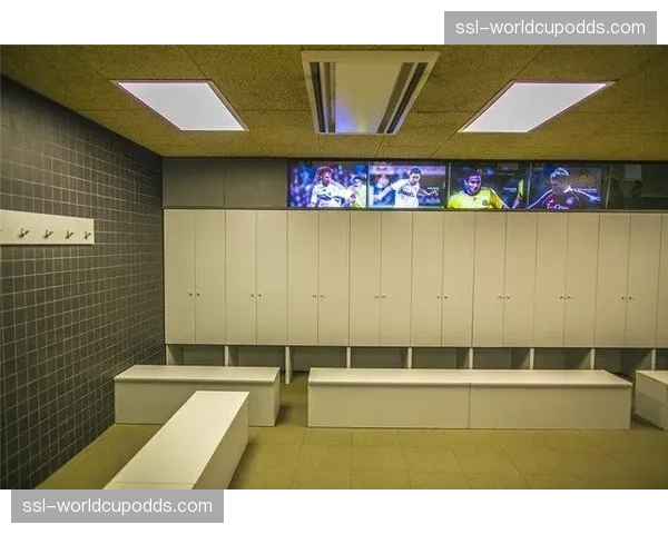 特写：客场更衣室的实时数据终端，教练组如何获取即时跑动热图